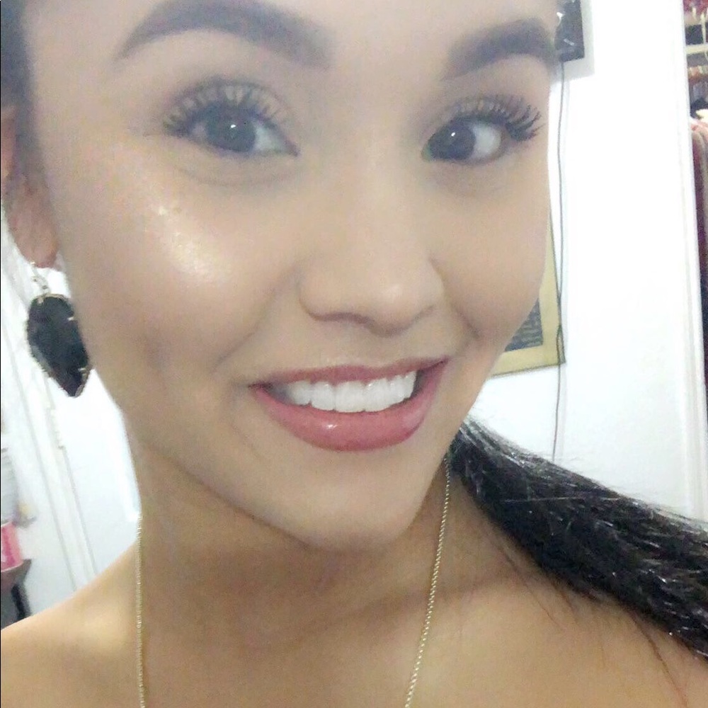 Meet your Posher, Daniela